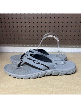 Oakley Operative Flip Flop Sandals 2.0 Flip Flops Stone Gray Mens Size 11